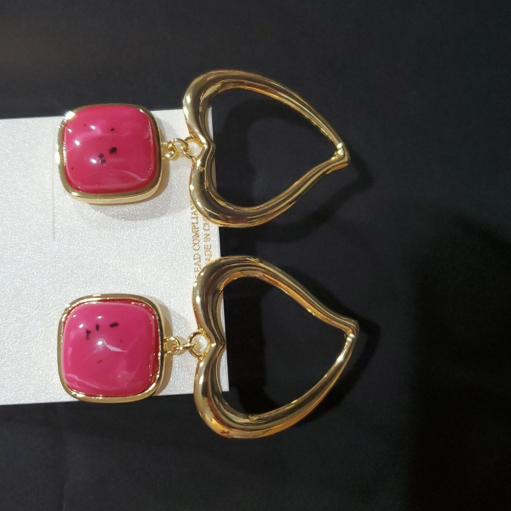 Natasha couture gold‎ tone hammered heart shaped pink stone 2tiered earrings new